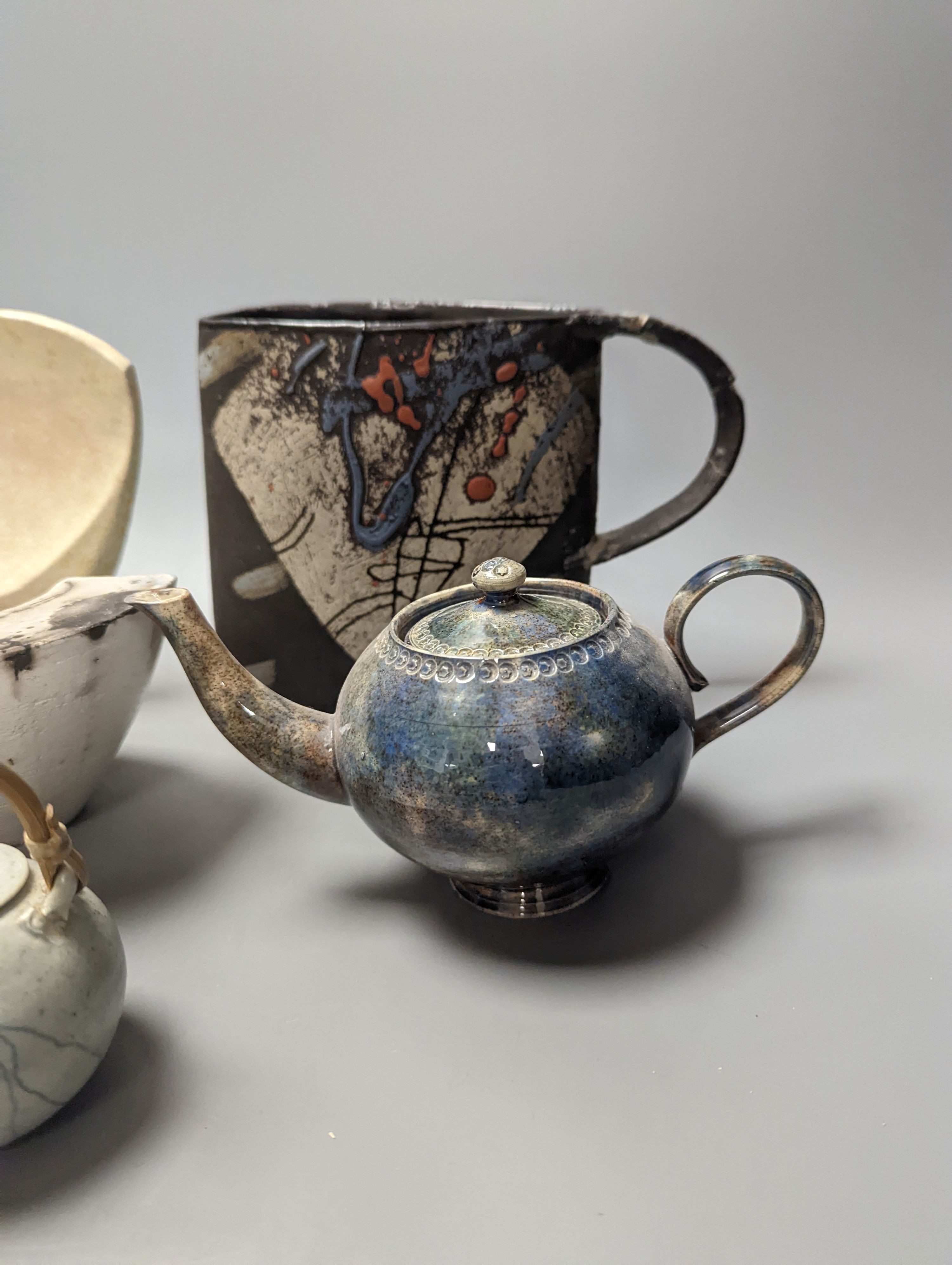 Assorted Studio ceramics, largely table ware, makers include G. Wilson (13)